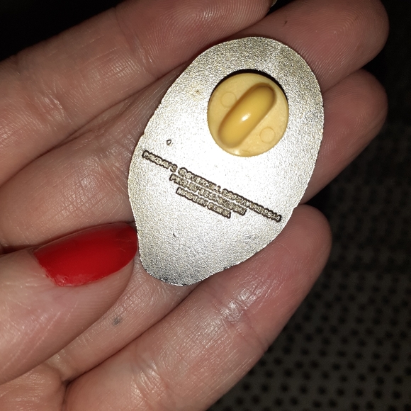 Chains Payday 2 Enamel Pin - Picture 4 of 4